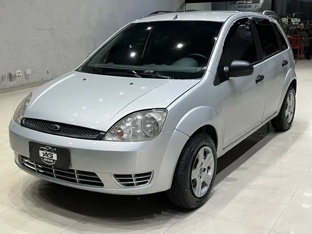 Carro Ford Fiesta Hatch 2004 Street Action 1.0 8V