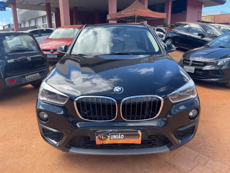 BMW X1 2.0 sDrive20i X-Line ActiveFlex