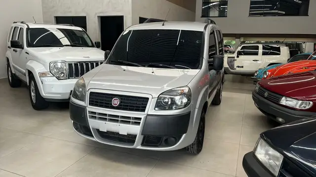 Carro Fiat Doblò 2021 Essence 1.8 16V (Flex)