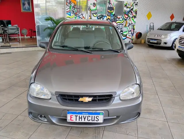 Carro Chevrolet Classic 2010 Life 1.0 VHCE (Flex)