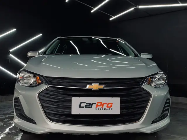 Carro Chevrolet Onix 2023 LT 1.0