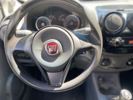 Palio Attractive 1.4 8V (Flex)