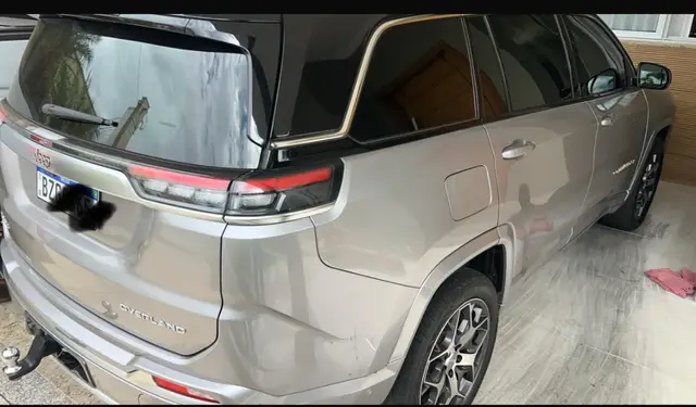 Carro Jeep Commander 2022 Overland TD380 Diesel 4x4 (Aut)
