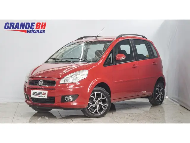 Carro Fiat Idea 2013 Attractive 1.4 8V (Flex)