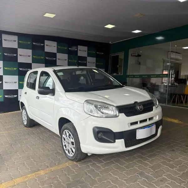 Fiat Uno Attractive 1.0 (Flex) 4p