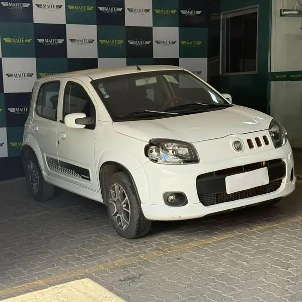 Fiat Uno Sporting 1.4 8V (Flex) 4p