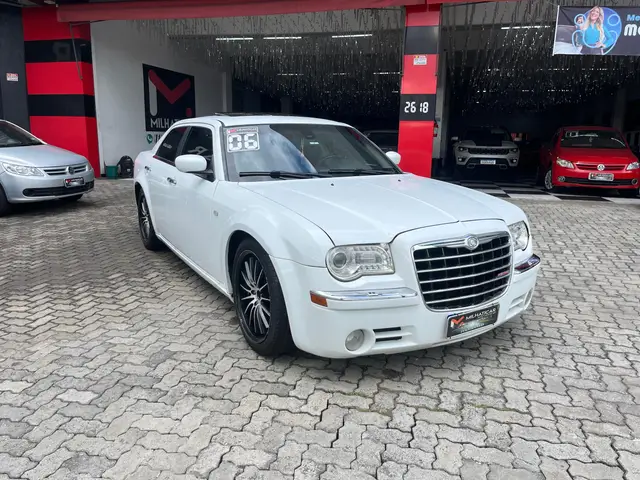 Carro Chrysler 300C 2006 5.7 V8