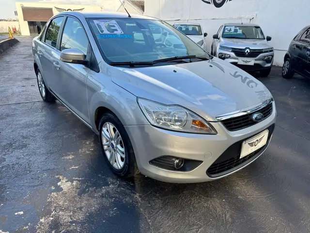 Carro Ford Focus Sedan 2013 GLX 2.0 16V (Flex) (Aut)