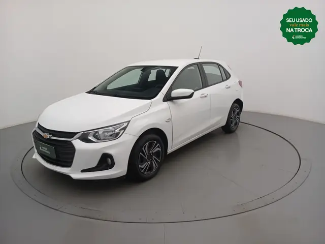 Carro Chevrolet Onix Plus 2024 LT 1.0