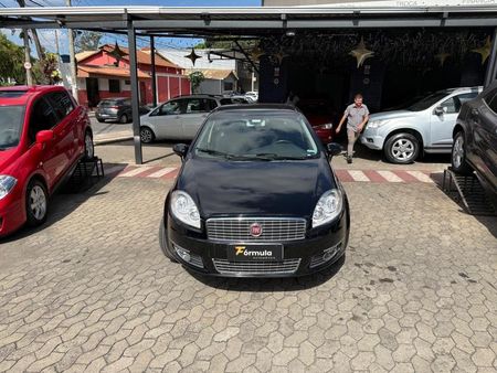 Linea Essence 1.8 16V (Flex)