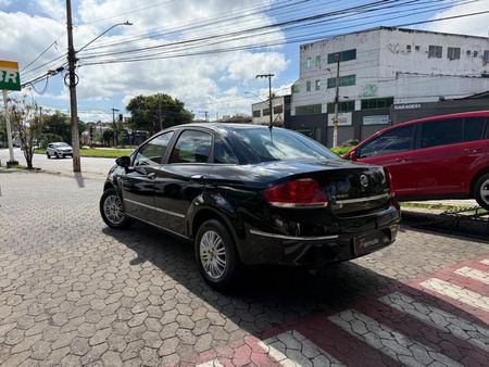 Linea Essence 1.8 16V (Flex)