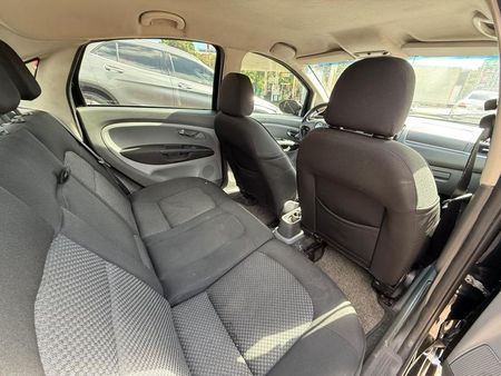 Linea Essence 1.8 16V (Flex)