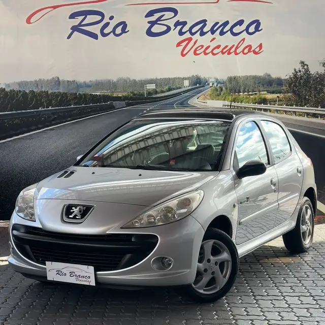 Carro Peugeot 207 2010 Hatch X-Line 1.4 8V (flex) (4 p.)