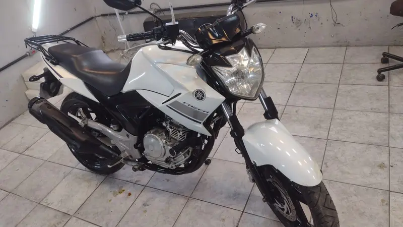Yamaha YS 250 Fazer Black Edition