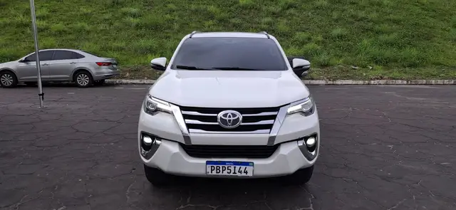 Carro Toyota SW4 2019 2.8 TDI SRX 7L 4x4 (Aut) (Diesel)