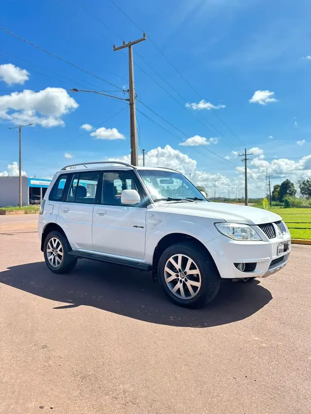 Carro Mitsubishi Pajero TR4 2015 2.0 16V O Neill (Flex)