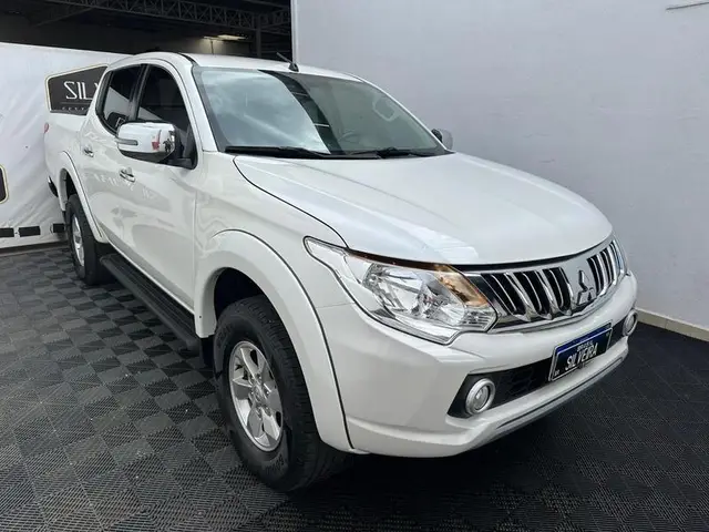 Carro Mitsubishi L200 Triton Sport 2018 Sport 2.4 DID-H HPE 4WD (Aut)
