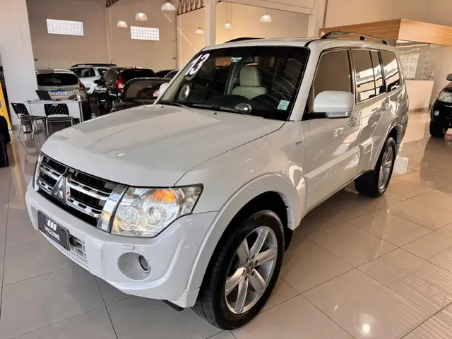 Carro Mitsubishi Pajero Full 2013 3.2 DI-D 3D HPE 4WD