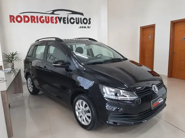 Carro Volkswagen SpaceFox 2018 1.6 MSI Trendline (Flex)
