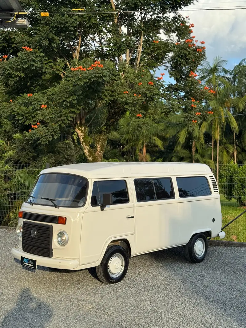 Volkswagen Kombi Furgão Kombi Furgao 1.4 (Flex)