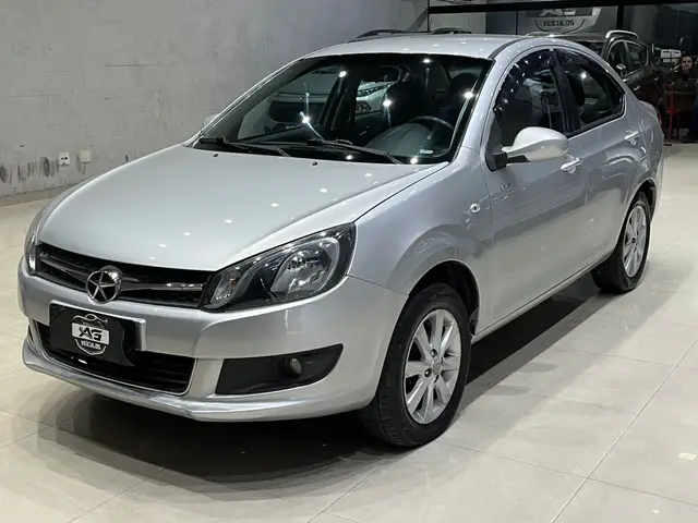Carro JAC J3 2014 1.5 16V VVT S Jet (Flex)