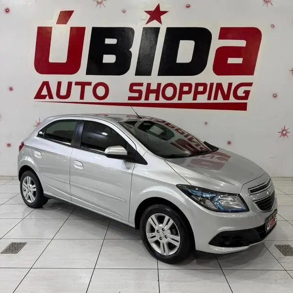 Carro Chevrolet Onix 2015 1.4 LT SPE/4