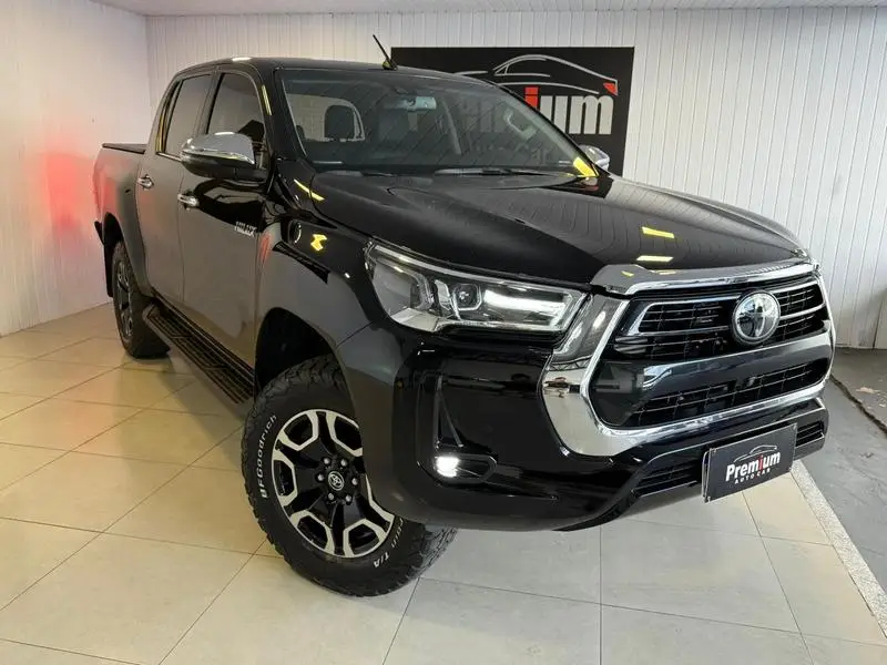 Toyota Hilux Cabine Dupla GR-S 4x4 2.8 TDI Dies. Aut.