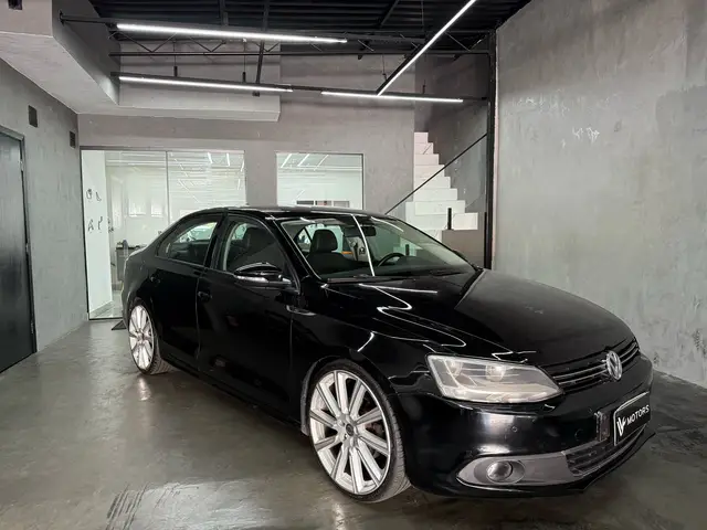 Carro Volkswagen Jetta 2012 2.0 Comfortline Tiptronic (Flex)