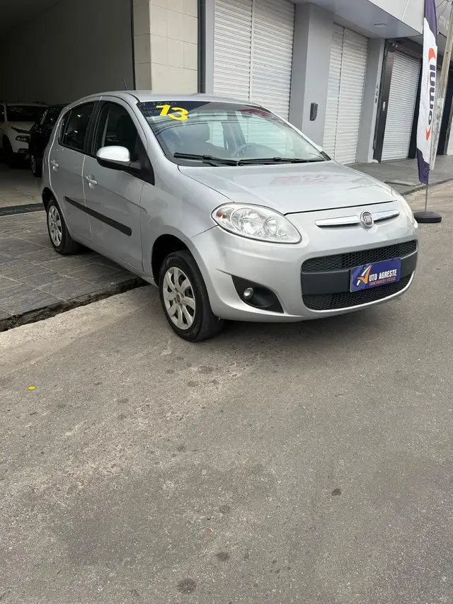 Carro Fiat Palio 2013 Attractive 1.4 8V (Flex)