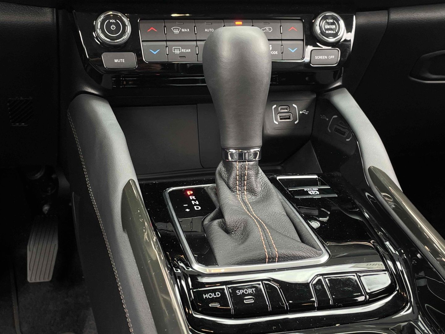 Jeep Commander