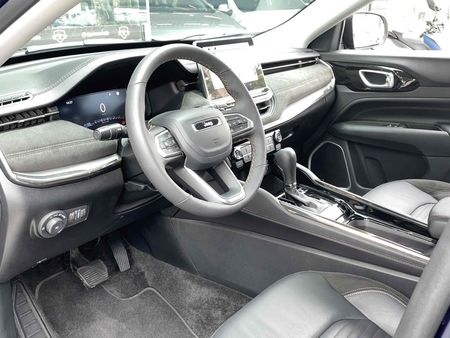 Commander Limited 1.3 T270