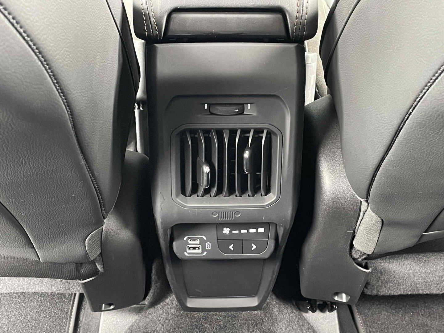 Jeep Commander
