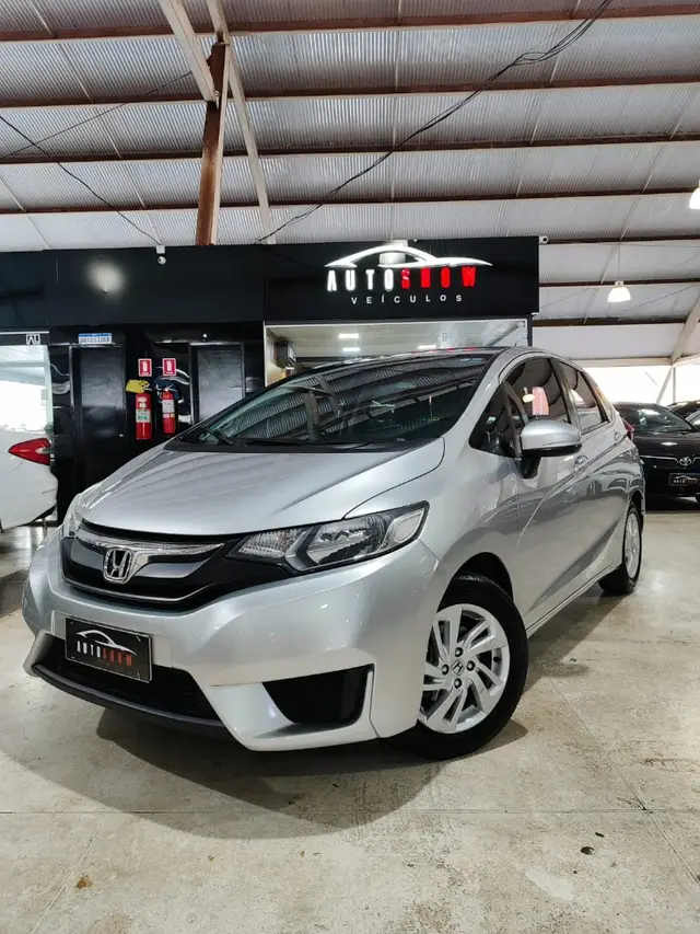 Carro Honda Fit 2015 1.5 16v LX CVT (Flex)