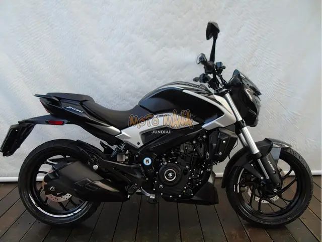 Carro Bajaj Dominar 250 2025 250