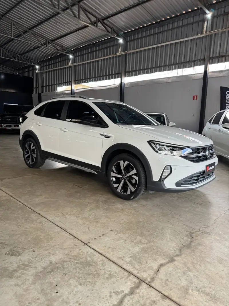 Volkswagen Nivus Highline 200 TSI