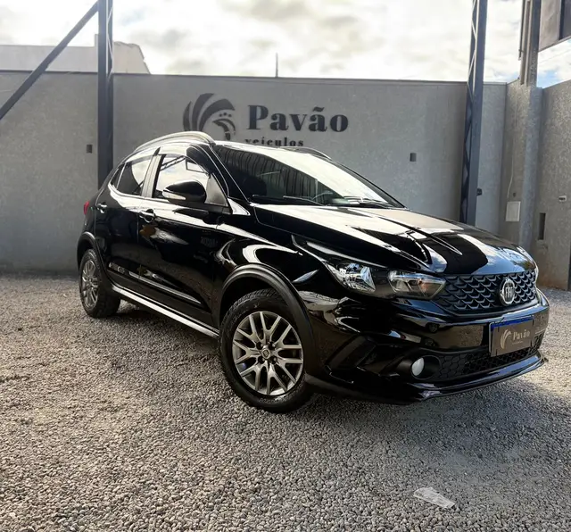 Carro Fiat Argo 2020 1.3 Trekking (Flex)