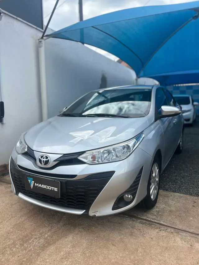Carro Toyota Yaris 2019 1.3 XL Plus Tech CVT (Flex)