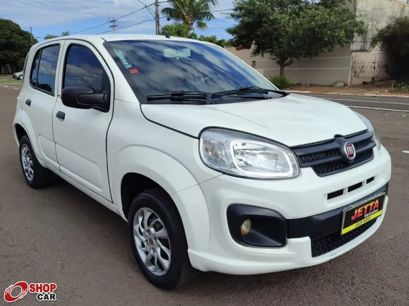 Fiat Uno Attractive 1.0 (Flex) 4p