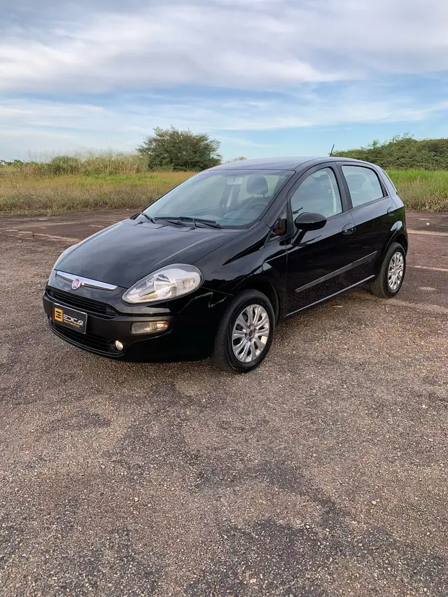 Carro Fiat Punto 2015 Attractive 1.4 (Flex)