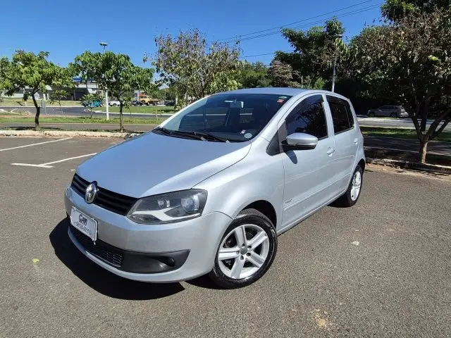 Carro Volkswagen Fox 2011 1.0 8V (Flex) 4p