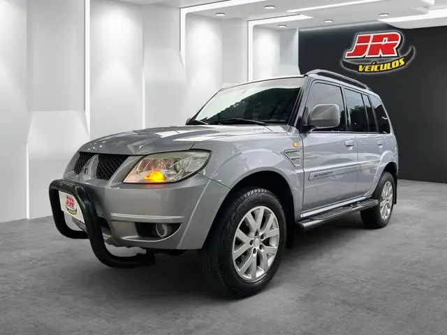 Carro Mitsubishi Pajero TR4 2012 2.0 16V 4X4 (Flex)