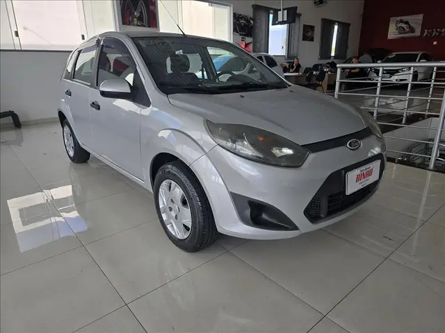 Carro Ford Fiesta Hatch 2011 1.0 (Flex)