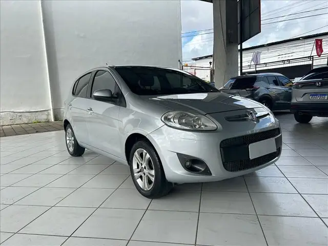 Carro Fiat Palio 2015 Attractive 1.4 Evo (Flex)