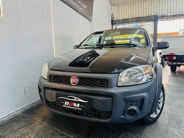 Carro Fiat Strada 2015 Working 1.4 (Flex)