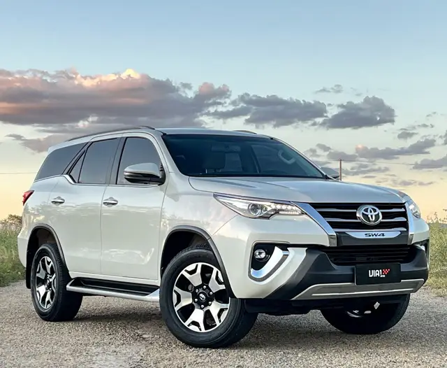 Carro Toyota SW4 2020 2.8 TDI SRX Diamond 7L 4x4 (Aut)