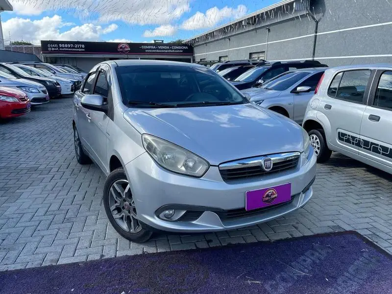 Fiat Siena Essence 1.6 16V (Flex)