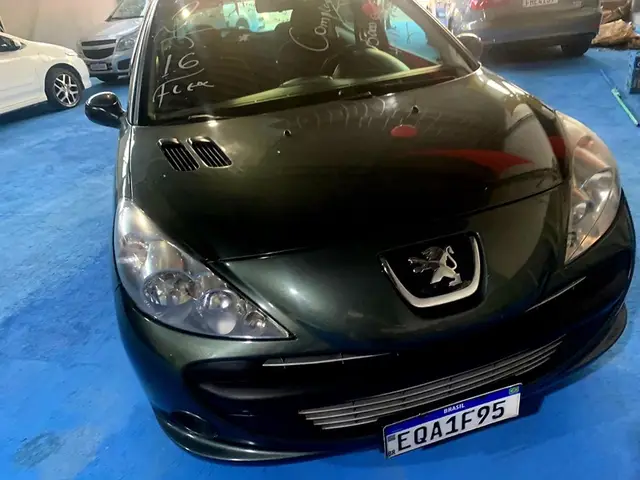 Carro Peugeot 207 2011 XR 1.4 (10 ANOS BRASIL)(Flex) 2p