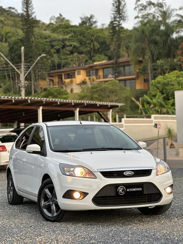 Carro Ford Focus Hatch 2013 GLX 1.6 16V (Flex)