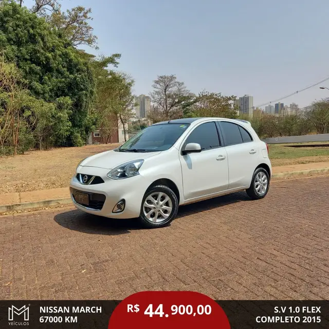 Carro Nissan March 2015 1.0 12V SV (Flex)
