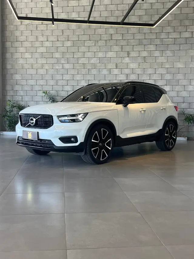 Carro Volvo XC40 2020 2.0 T5 R-Design AWD